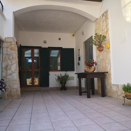 ויאסטה Villa Monacis Guest House מראה חיצוני תמונה
